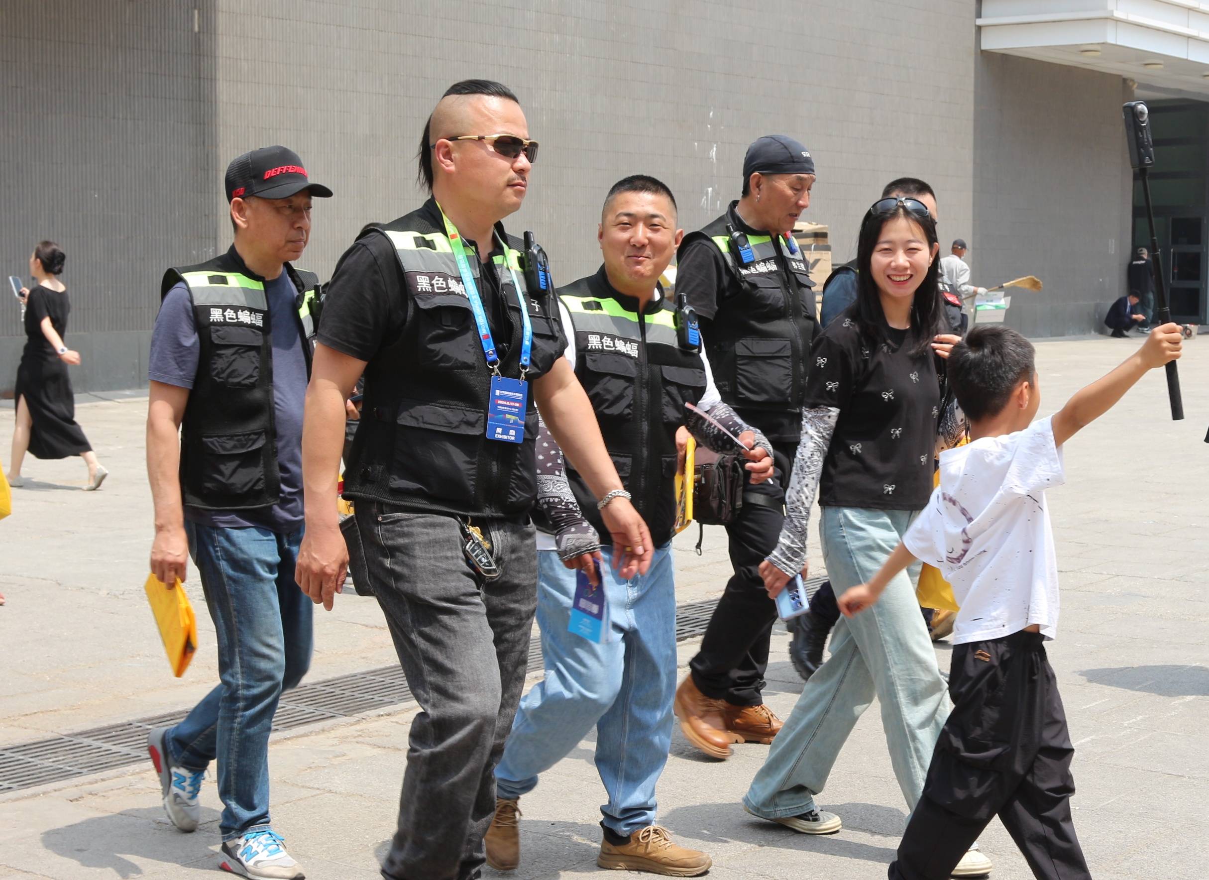 北京黑色蝙蝠挎子俱乐部边三轮车队亮相北京摩博会_摩托车_服务_销售