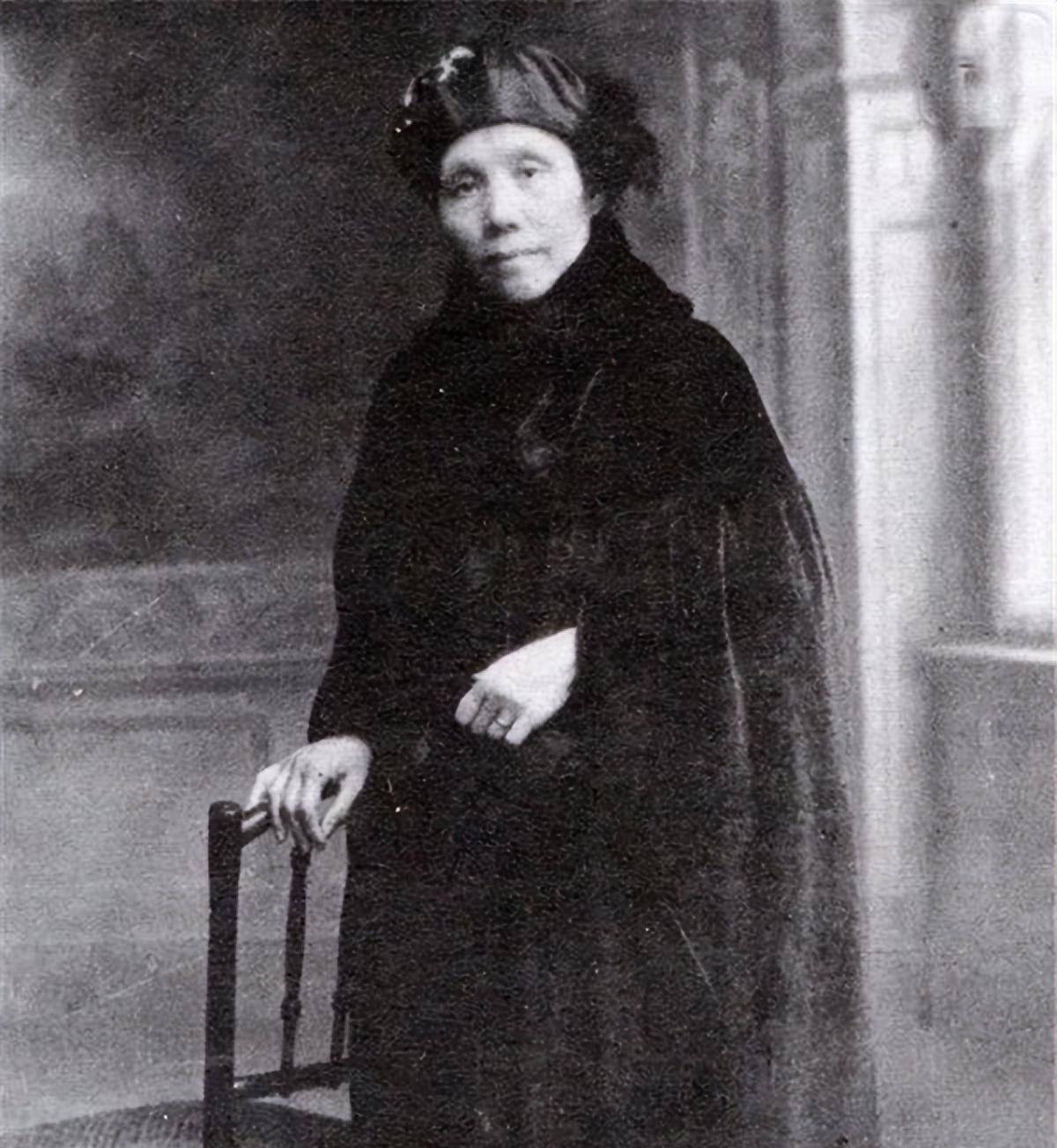 副总理,逝世后将毕生存款交给国家,女儿很争气_葛兰英_革命_蔡畅