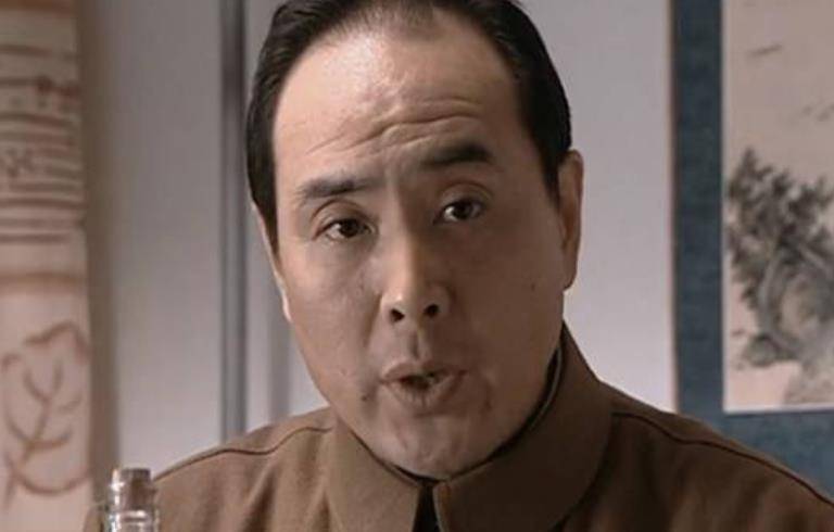 让丁伟赵刚都佩服的田墨轩,最睿智吗?其实他比李云龙强不了多少