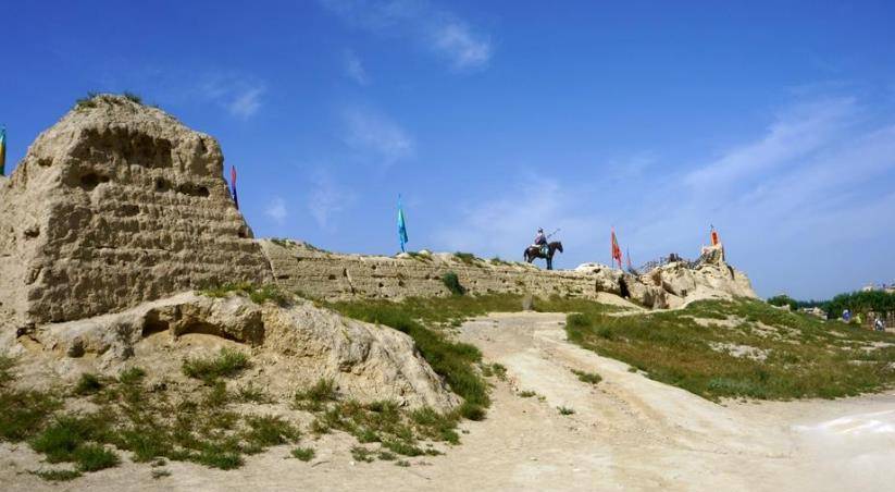 第二,就在唐军迫临义军大本营徐州,宿州的时候,义军首领张实就建议