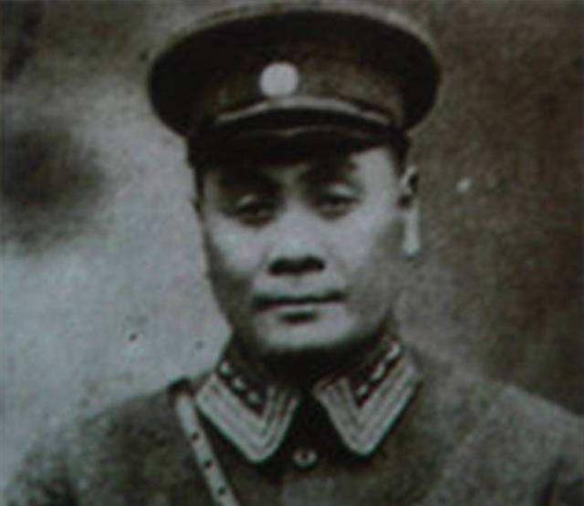 刘湘死后,两儿子穿少将军服在自家学校出入,后遭嫉妒被同学欺负