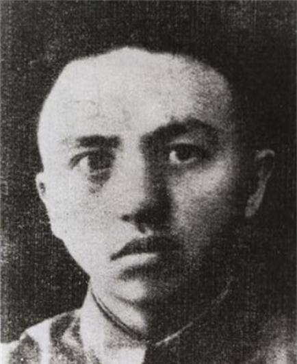 他是红29军军长,抗战时游击一纵司令员,可惜遇车祸牺牲年仅34岁