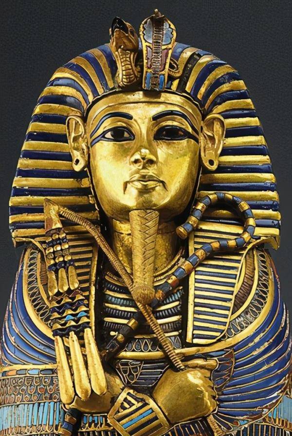   引起 古埃及人到底有多聪明，金字塔下埋藏着什么秘密？葬礼船说明了一切。 