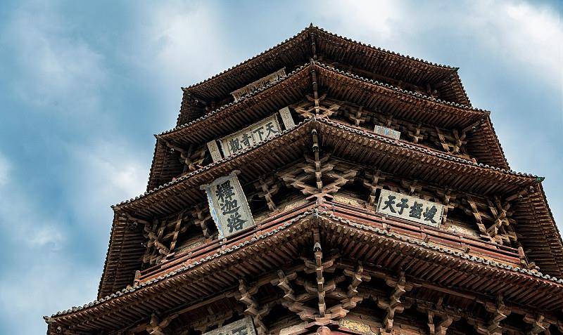 中国十大古塔:陕西大雁塔落选,应县木塔第四,大理千寻塔第三