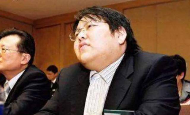 李兆会:父亲被枪杀,娶女明星,10年败光百亿,被悬赏2162万通缉