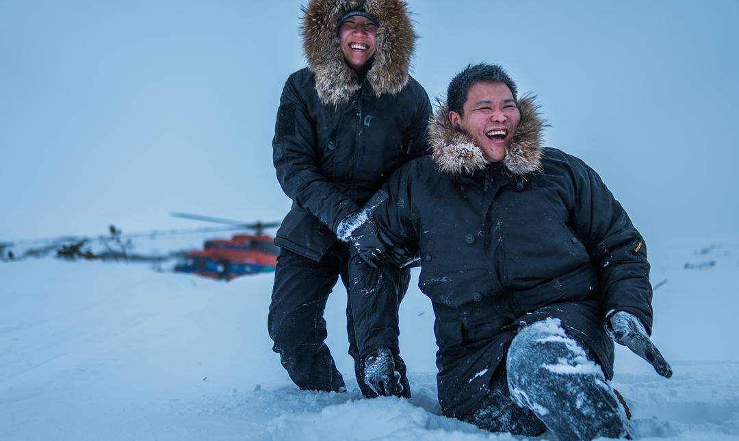 张昕宇梁红照片张昕宇和梁红夫妻两人对这件事却很淡定,在旅行之初