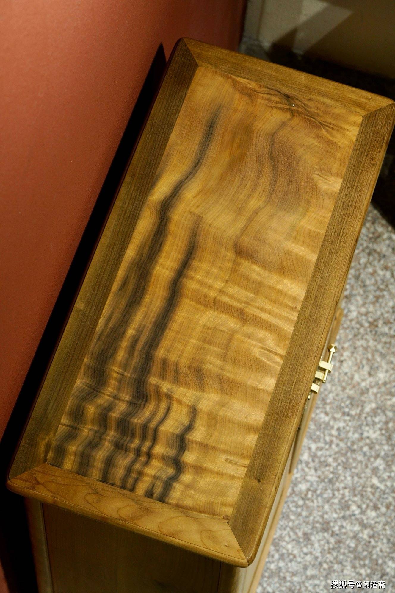 明式家具萃珍,金丝楠木老料,圆角柜