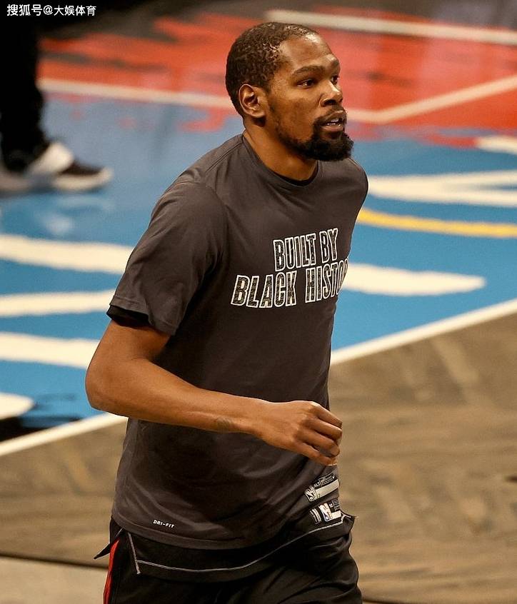 杜兰特已经35岁了,至今没有女朋友,确实是很特殊的存在啊_篮球界_比赛