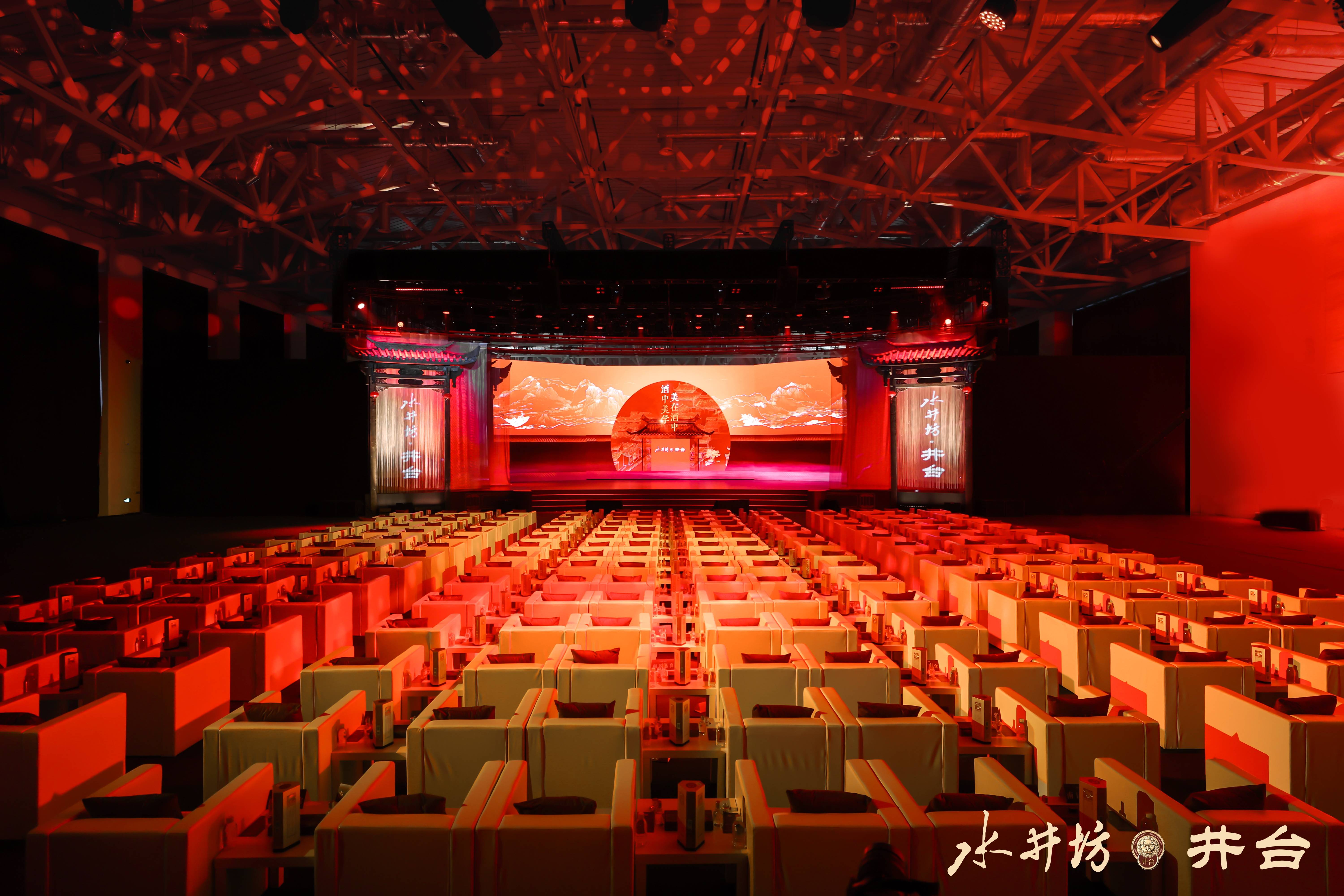 打破常规!原创舞美设计引领新潮流