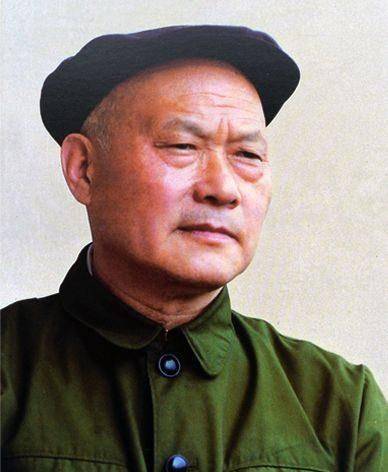 父亲突然失踪,14年后儿子被省委书记叫去谈话,才知父亲竟是特工