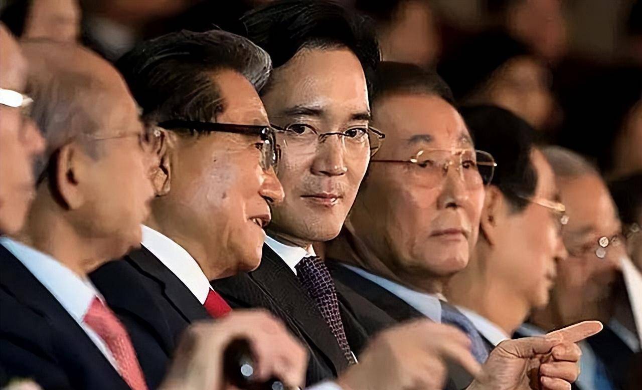 2009年,韩国女星在家中自缢,留下的遗书记录了财阀的丑闻