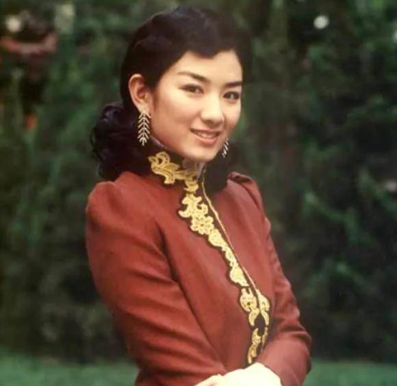 《末代皇妃》婉容剧照经婉容弟弟润麒的允许,2006年10月,以招魂的形式