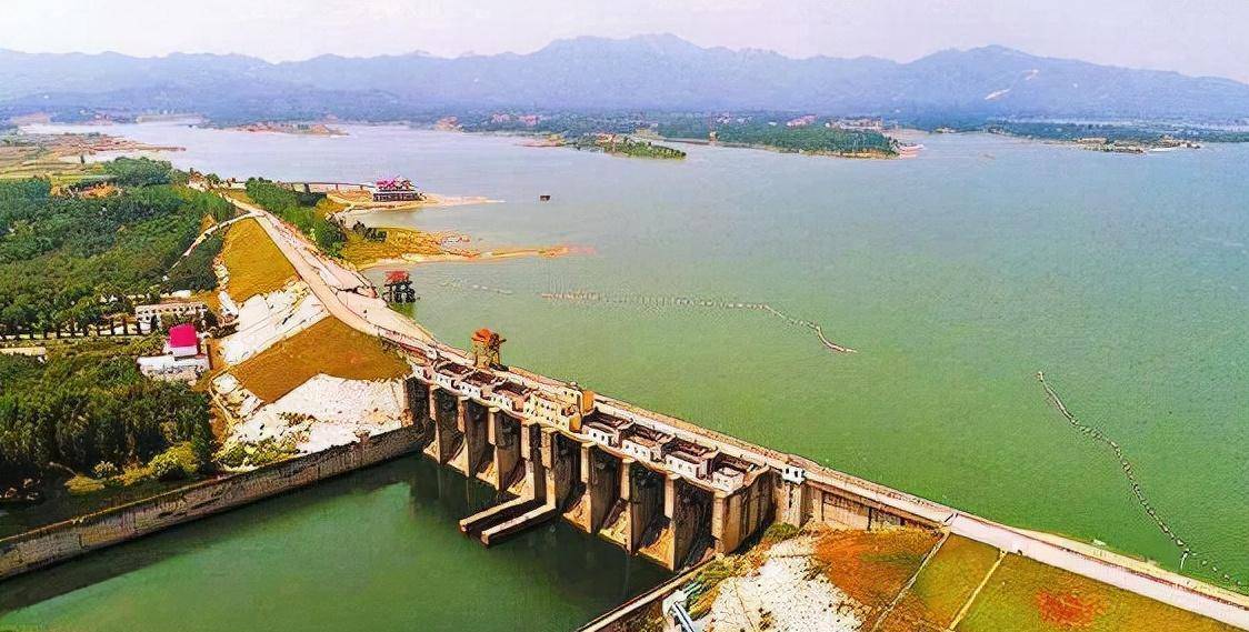 75年板桥水库溃坝事件,满地都是死麻雀,郑州成了大饼馒头的世界_河南