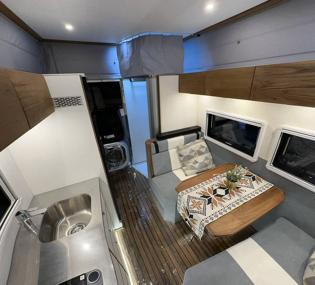 旅美奇域f150u四驱越野房车外观内饰合集