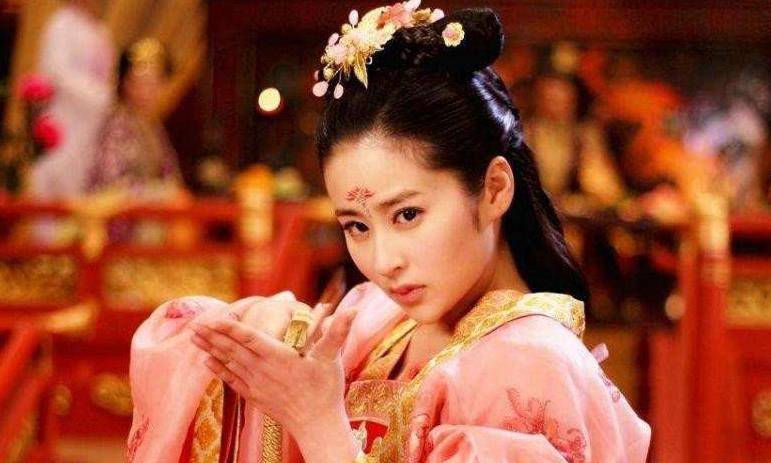 2013年,唐朝女官上官婉儿墓地的发掘现场:有个重要的发现