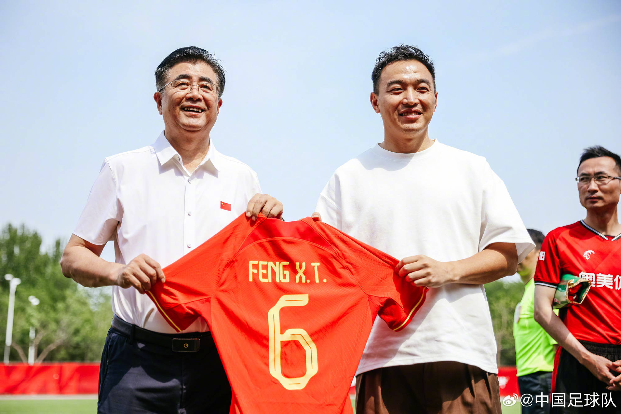 结束21年职业生涯 38岁前国脚冯潇霆宣布退役