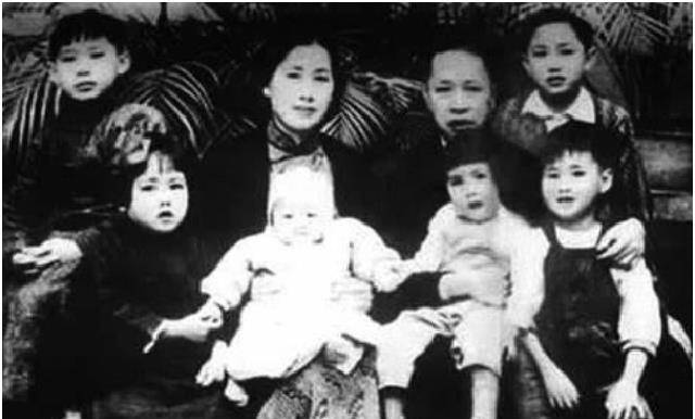 1946年,军长叶挺因飞机失事遇难,余下六子皆成人才