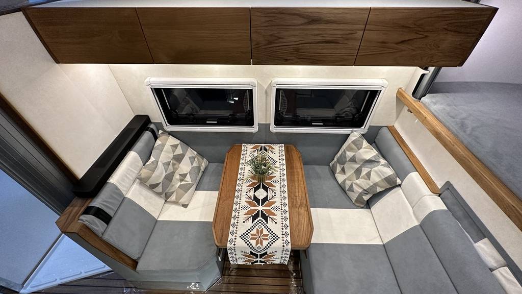 旅美奇域f150u四驱越野房车外观内饰合集