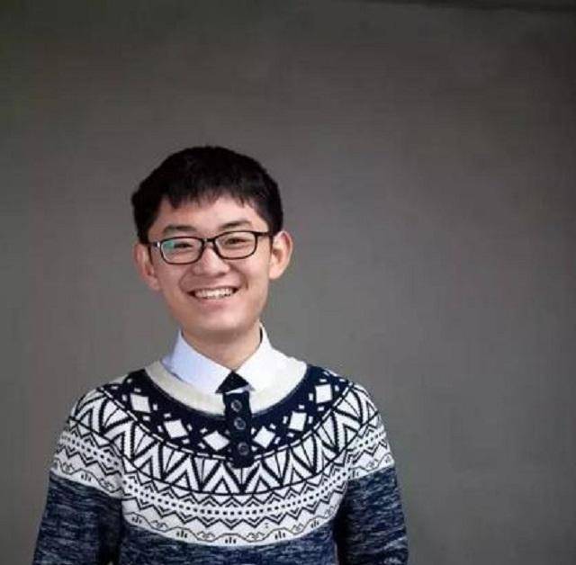 凭借优异的成绩,申怡飞进入了邯郸一中的少年部,这段时期没有发生什么