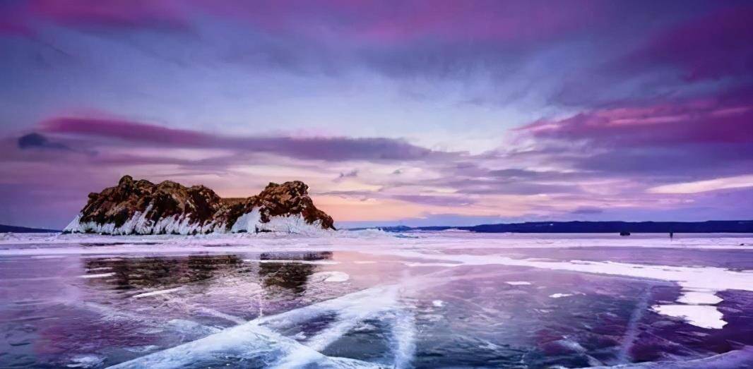 梦幻的贝加尔湖里,真的有500吨黄金和25万尸骨吗?