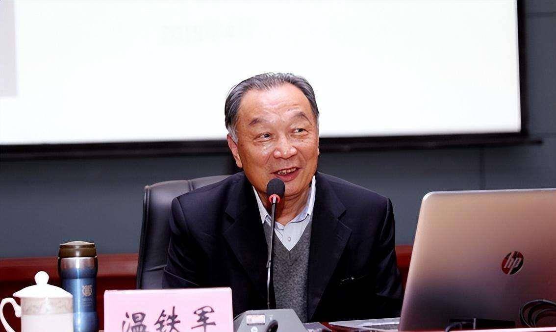 温铁军有多敢说一辈子没交过社保的农民,即将第三次救起中国