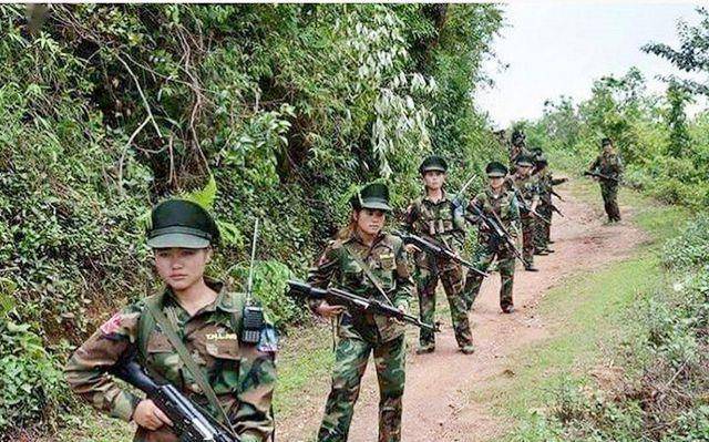 金三角大佬:12岁双胞胎成军队老大,金三角"上帝军"始末