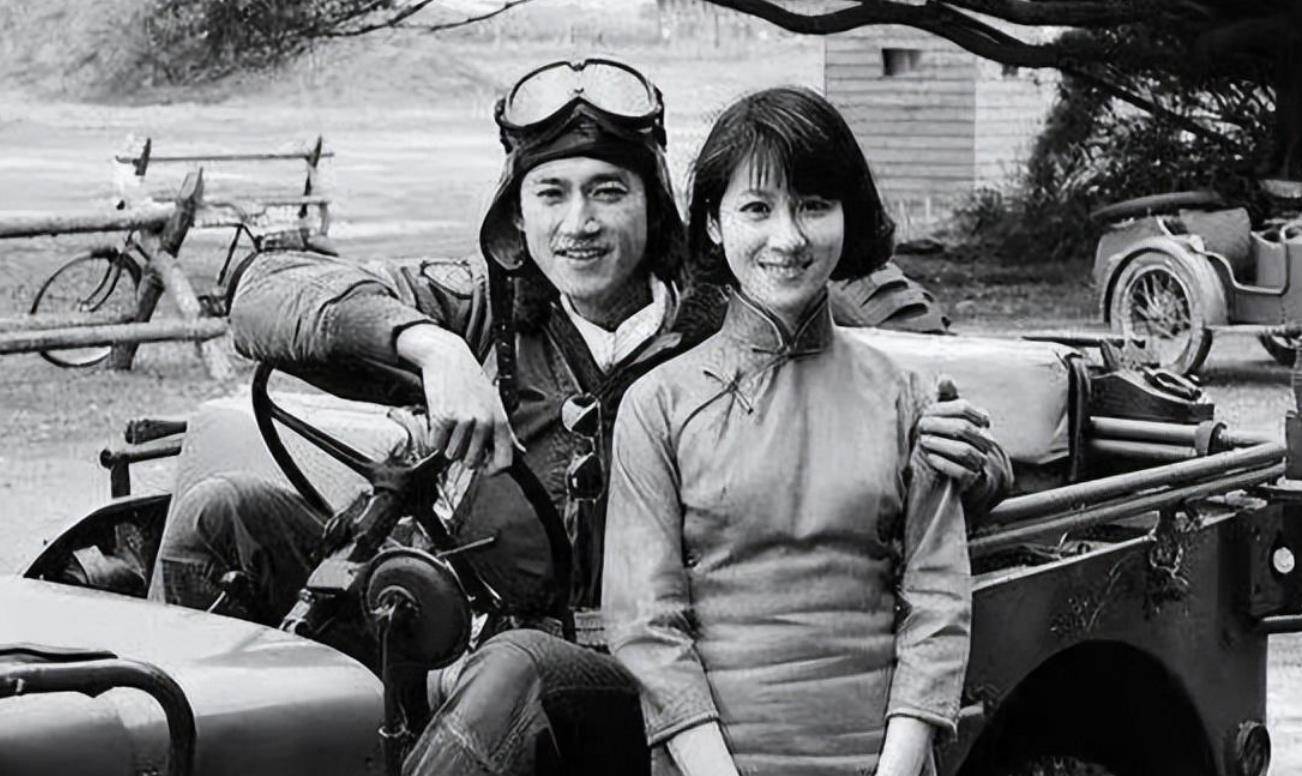 富二代飞行员陈怀民,22岁与敌撞机牺牲,女友殉情,母亲哭瞎眼睛