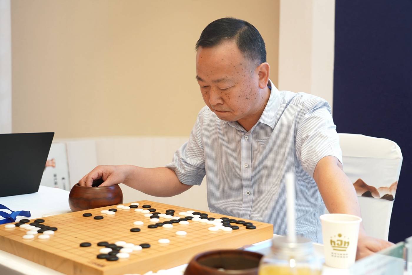 华以刚说:"汉酱杯全国围棋大赛是国内最高规格的业余围棋赛事之一,以
