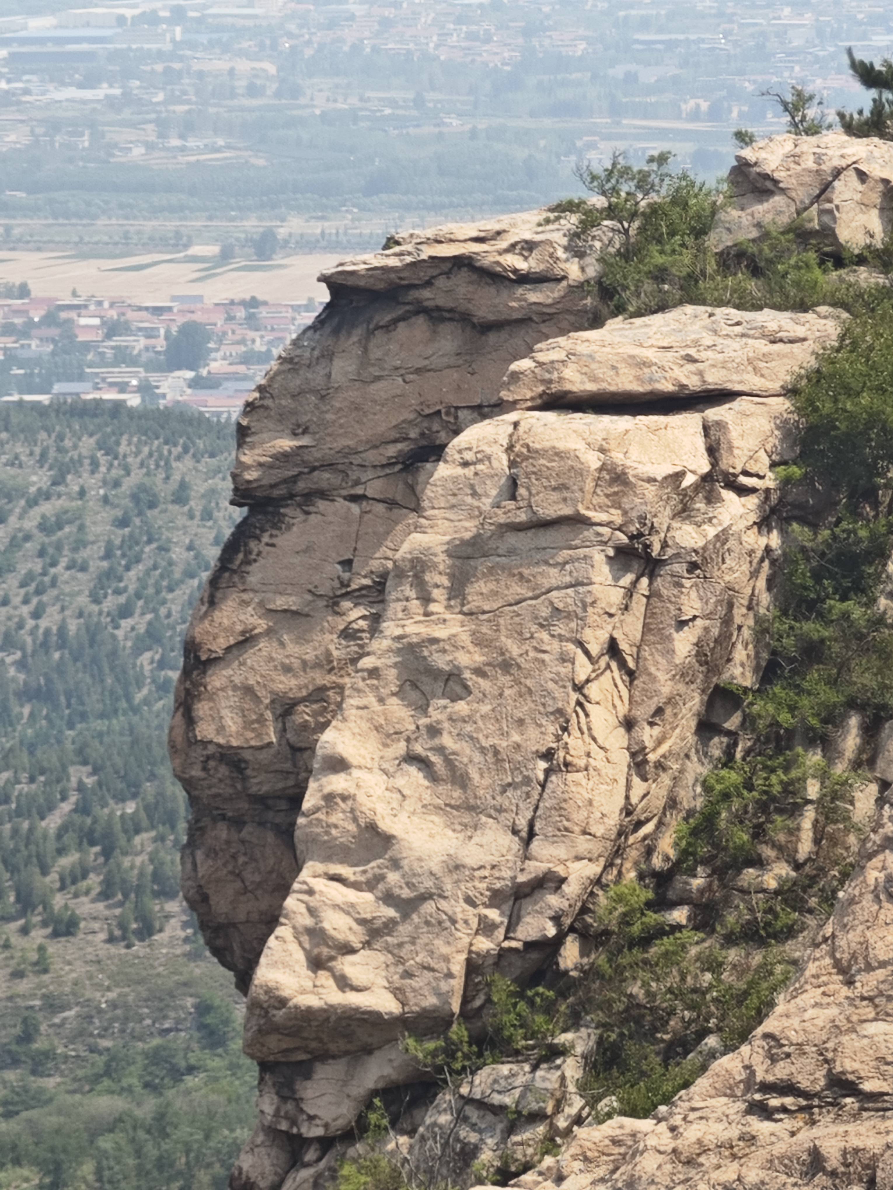 雄奇瑰丽虎头崖(叟崮)