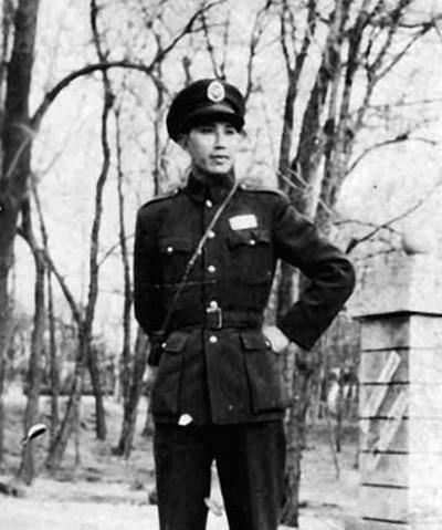 黄百韬死后风波不断:尸首被同僚搬回南京,遗孀自掏腰包购买墓地