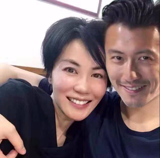 游走于窦唯,谢霆锋和李亚鹏之间的天后王菲,究竟情归何处?