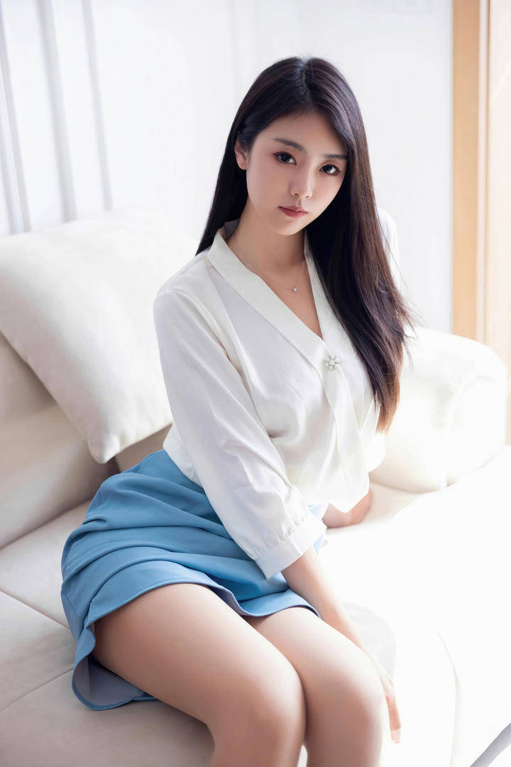极品清纯美腿美女