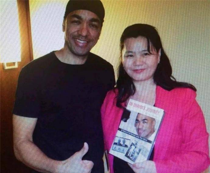 2008年,河南女孩刘雪华不顾反对嫁黑人,婚后得知他是奥巴马弟弟