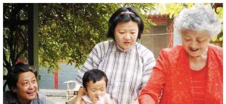 "京圈痞女"洪晃:因一辆车怒甩陈凯歌,4婚3离后终获幸福