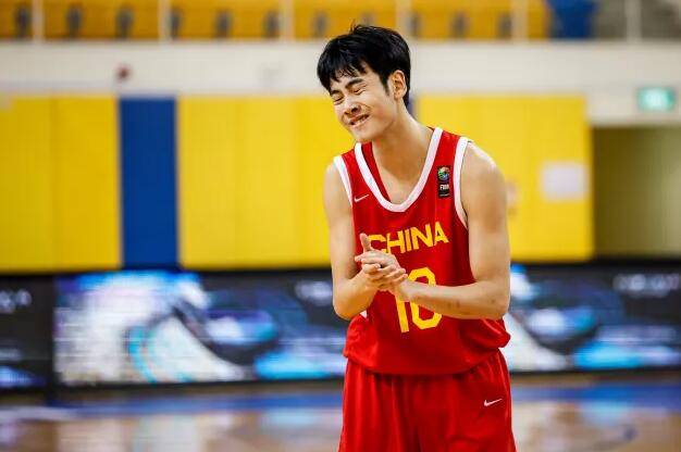 中国队全场26次失误 备战U17男篮世界杯遭42分惨败