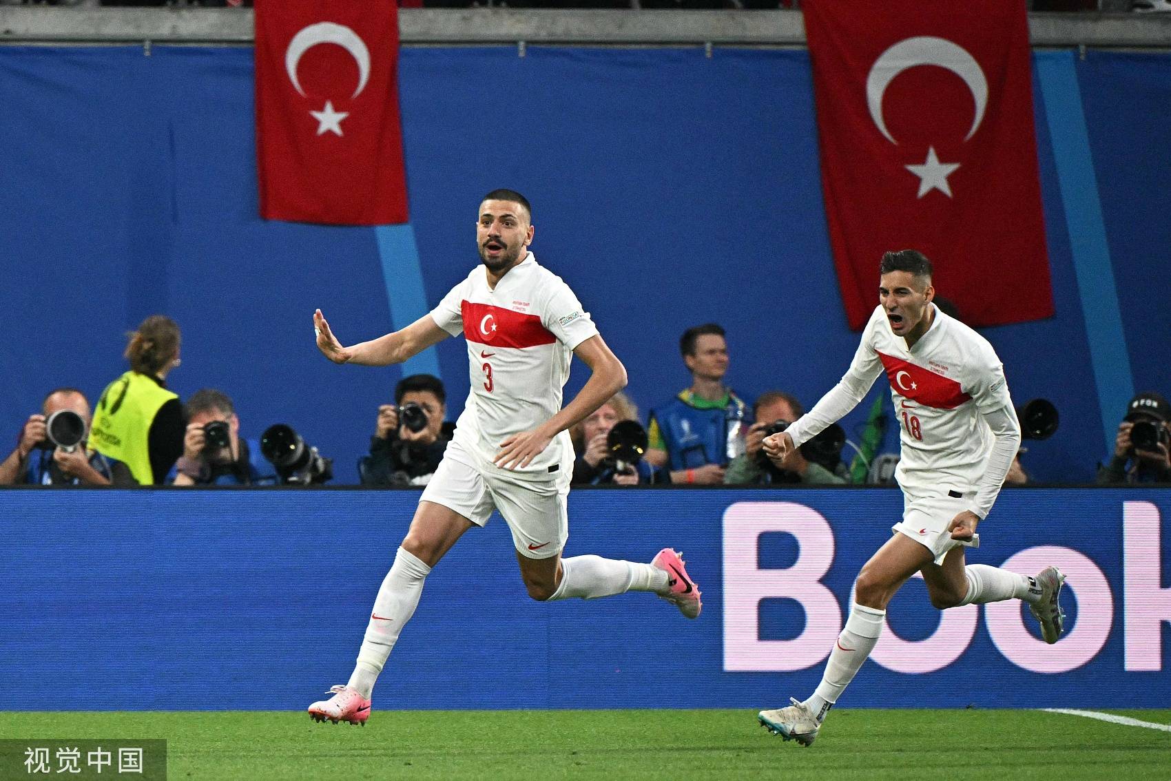 欧洲杯-德米拉尔57秒闪击+双响土耳其2-1奥地利进8强