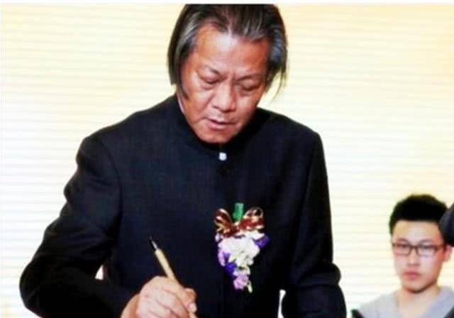 有特权一批人,现大部分隐姓埋名,少数急着认祖_皇室_后人_爱新觉罗氏