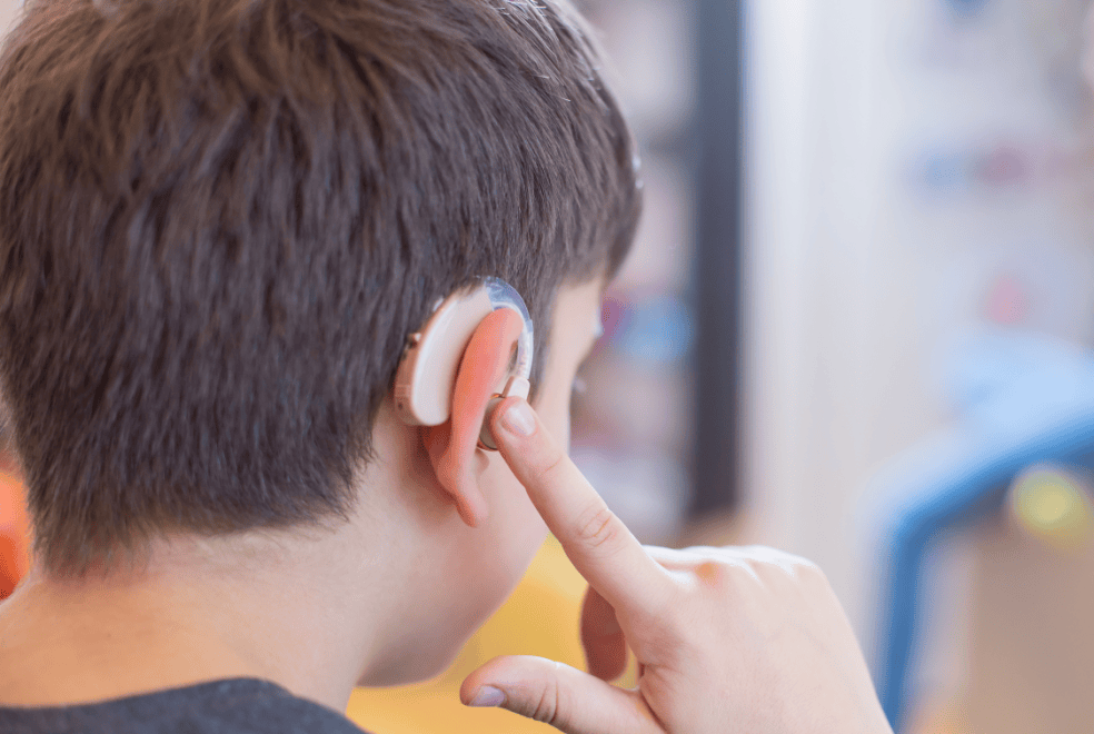 儿童助听器的三个换机"黄金期"