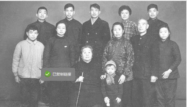 他本是名门贵族,四大家族之一,后却被老蒋降职成为普通人