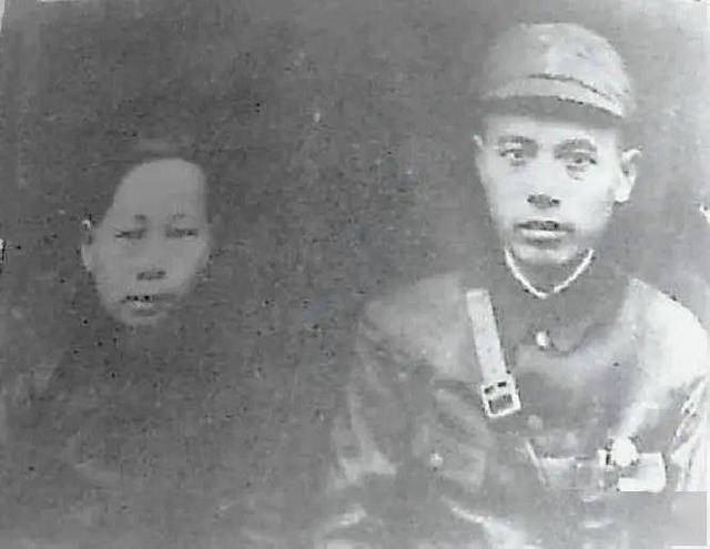"我是烈士涂正坤的遗孀,这是20两黄金,其中16两是我丈夫托我保管的