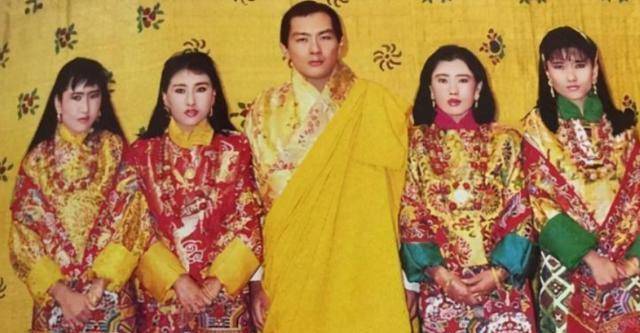 不丹五公主凤眼迷人,四王母风韵犹存,老国王享福了