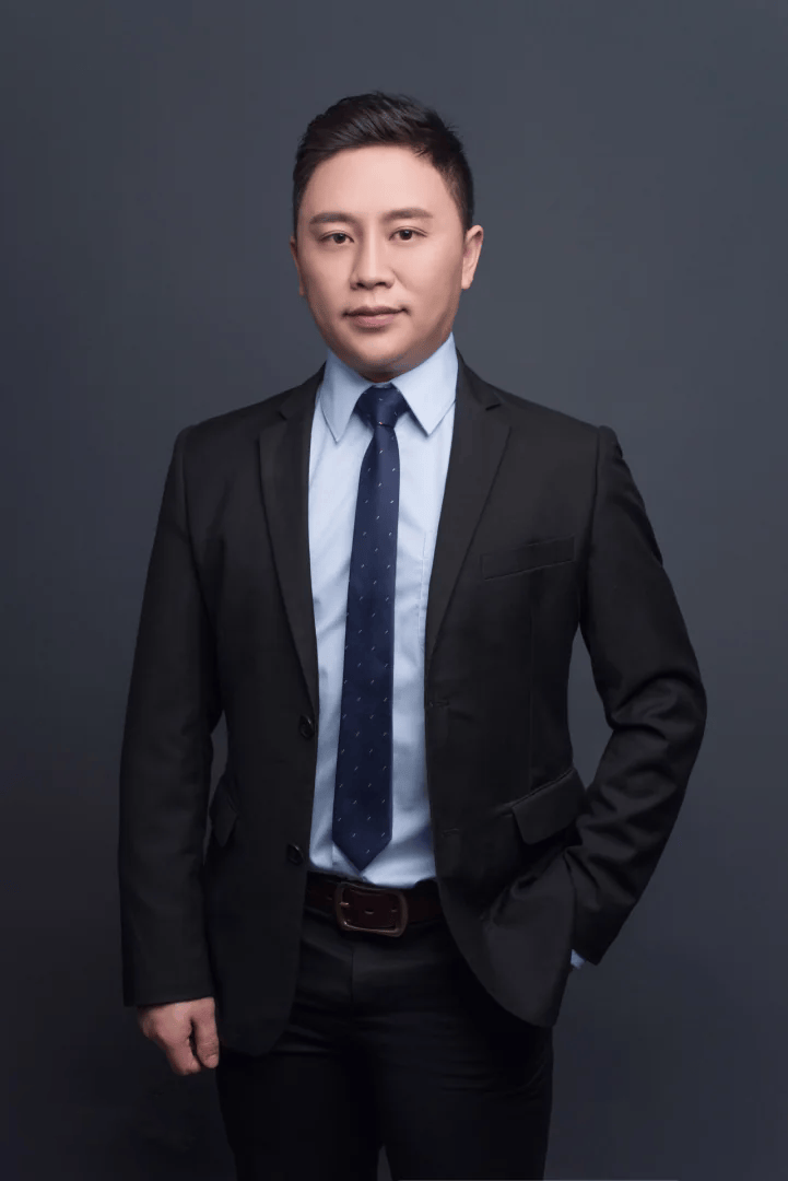 李英华(整形美容外科主诊医师)熙蒙医疗美容集团创办人