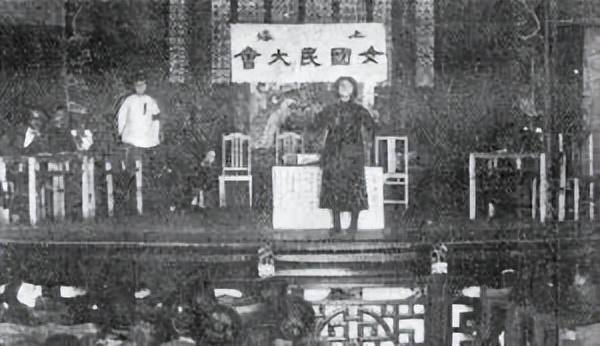 她是我党唯一女创始人,因叛徒出卖33岁牺牲,一双儿女皆不简单_向警予