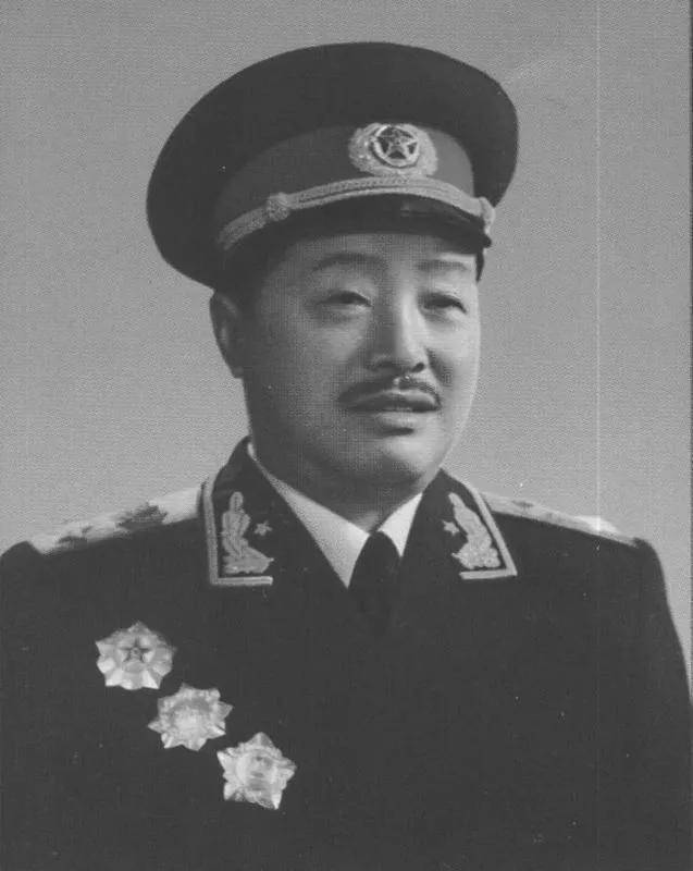 1927年南昌起义中,打响第一枪的人不是贺龙,而是默默无闻的他