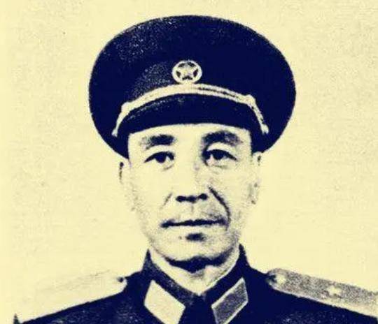 他是老虎团团长,四平战役打出"攻坚老虎"威名,战功赫赫授少将