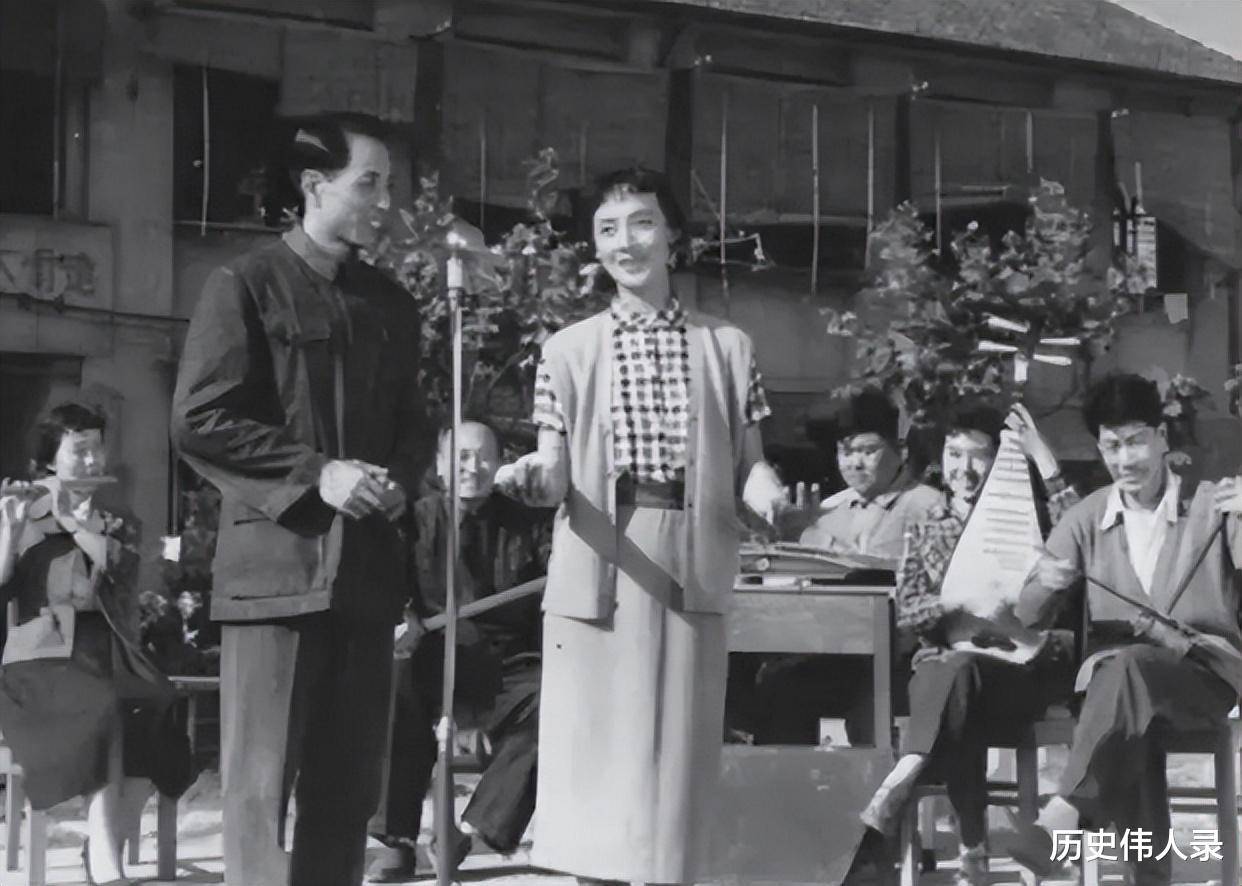 2006年,77岁庞学勤再婚娶56岁高山英子,儿子亲自为他们牵线搭桥