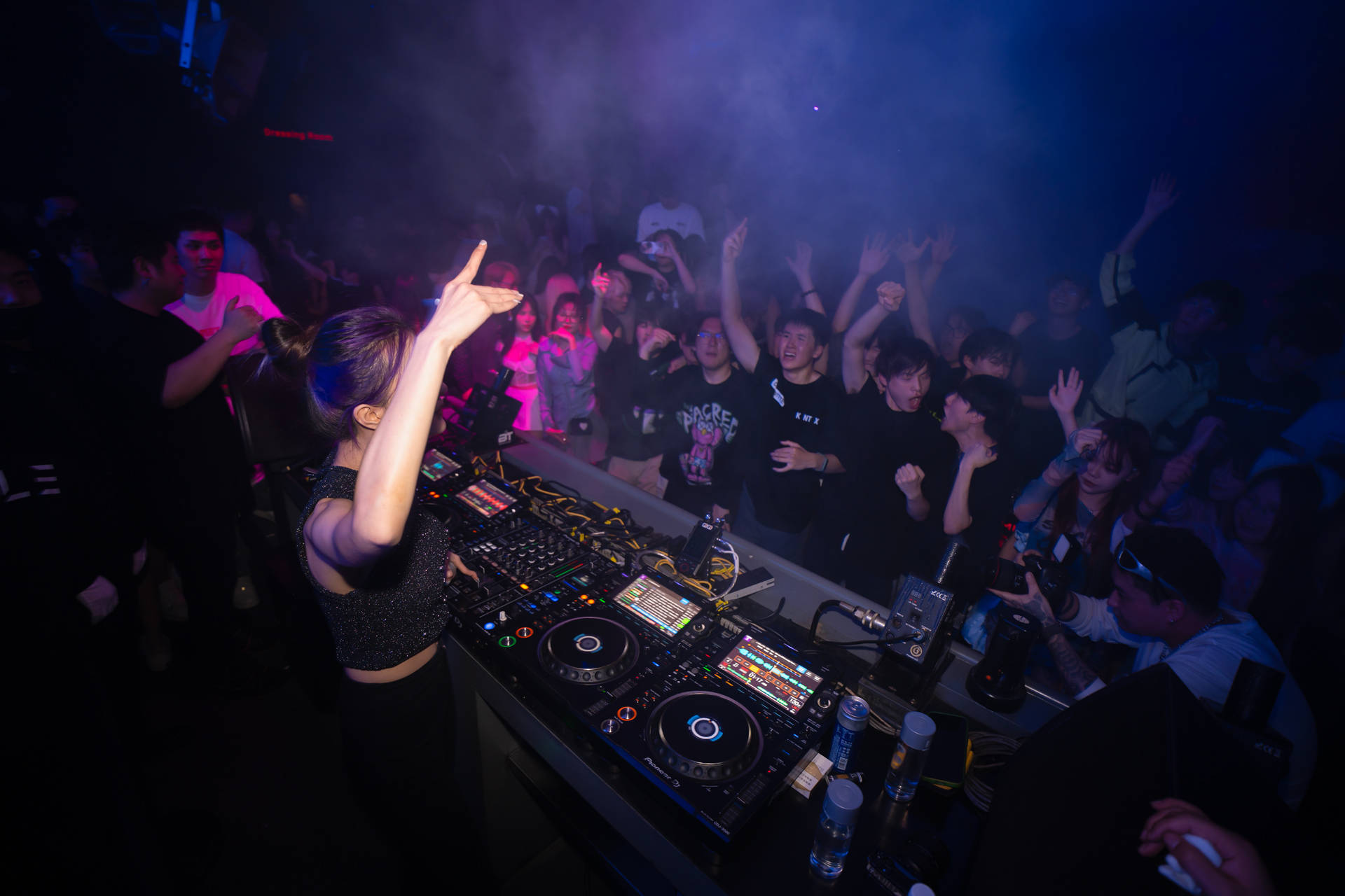 dj sally 李莎丽 武汉middile演出现场_培训_美女_音乐