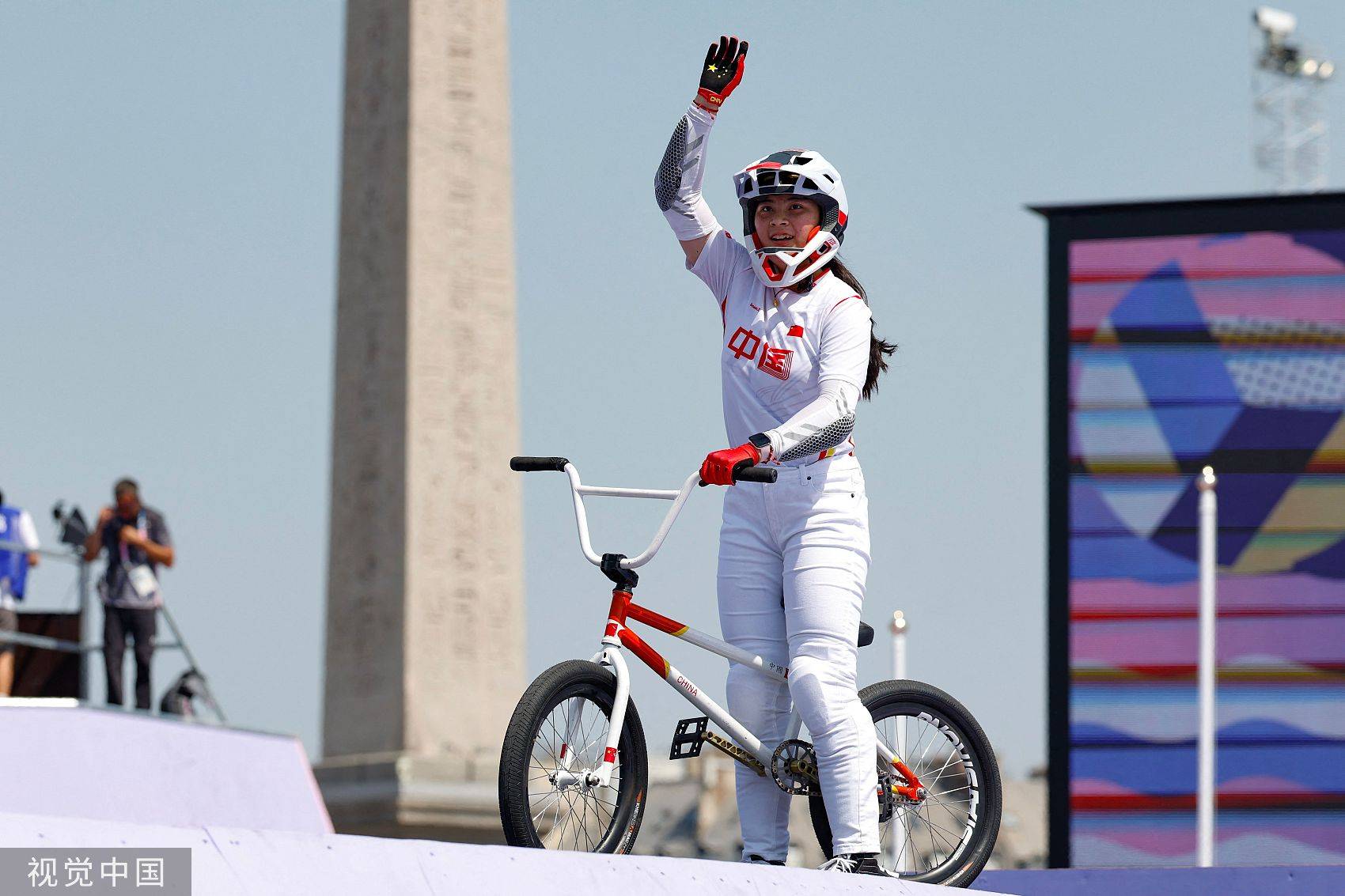 自由式小轮车女子公园赛预赛-邓雅文第2孙佳琪第3携手晋级决赛