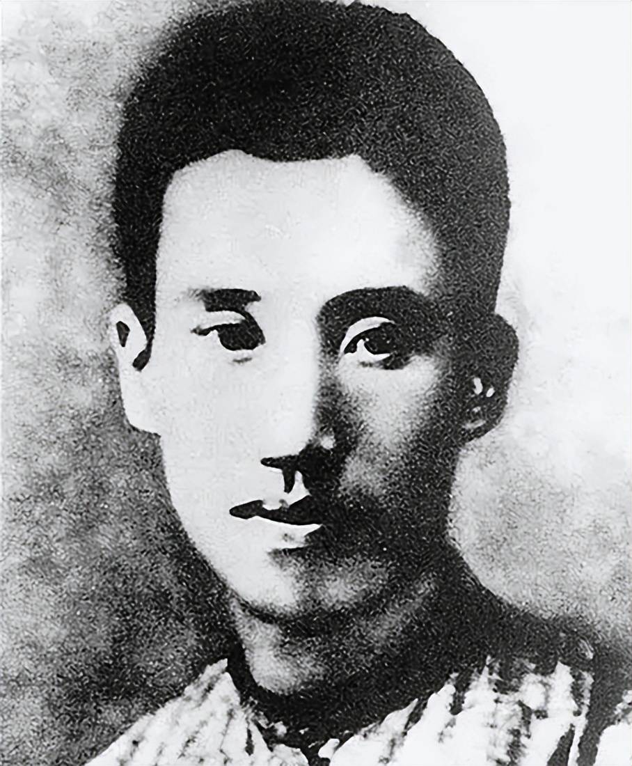 "自从父亲彭湃牺牲后,彭士禄就一直受到周总理夫妇的关照,听到周总理