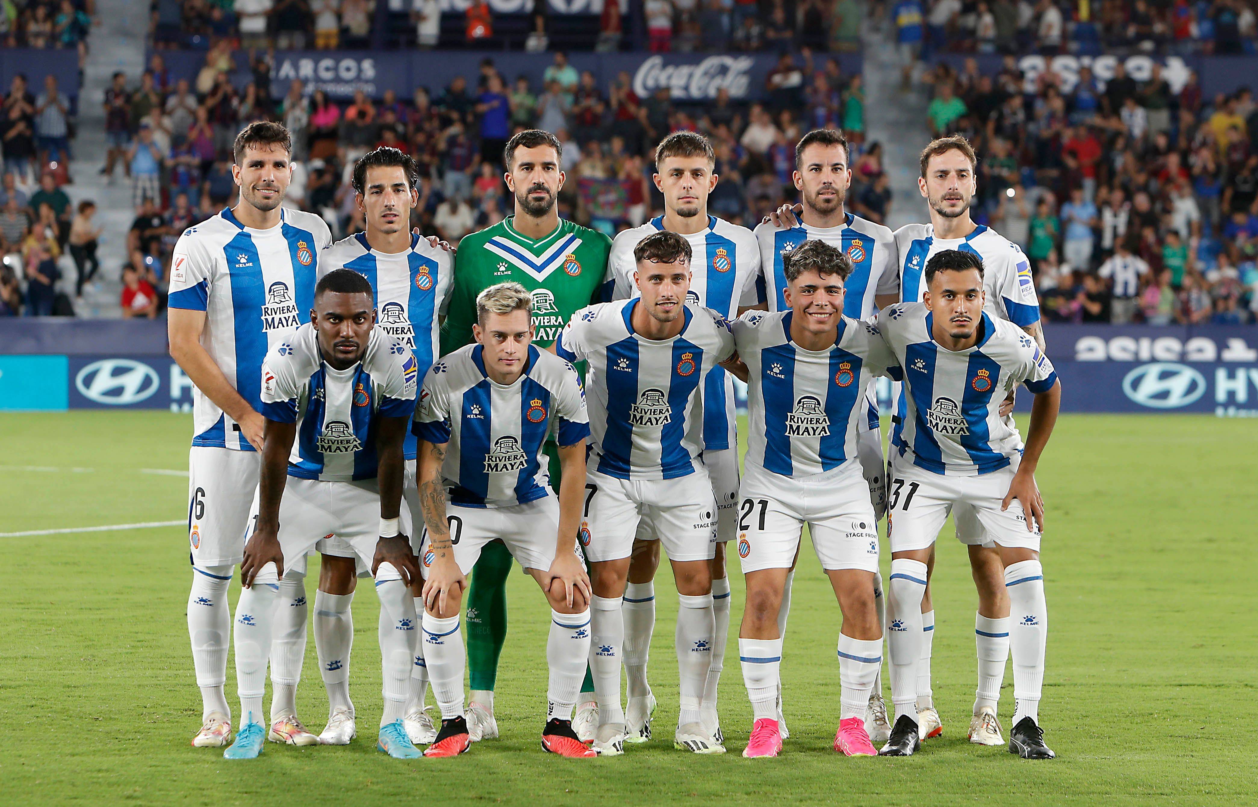 皇家西班牙人足球俱乐部:重返归属之地阿拉维斯在上赛季前 11 场联赛